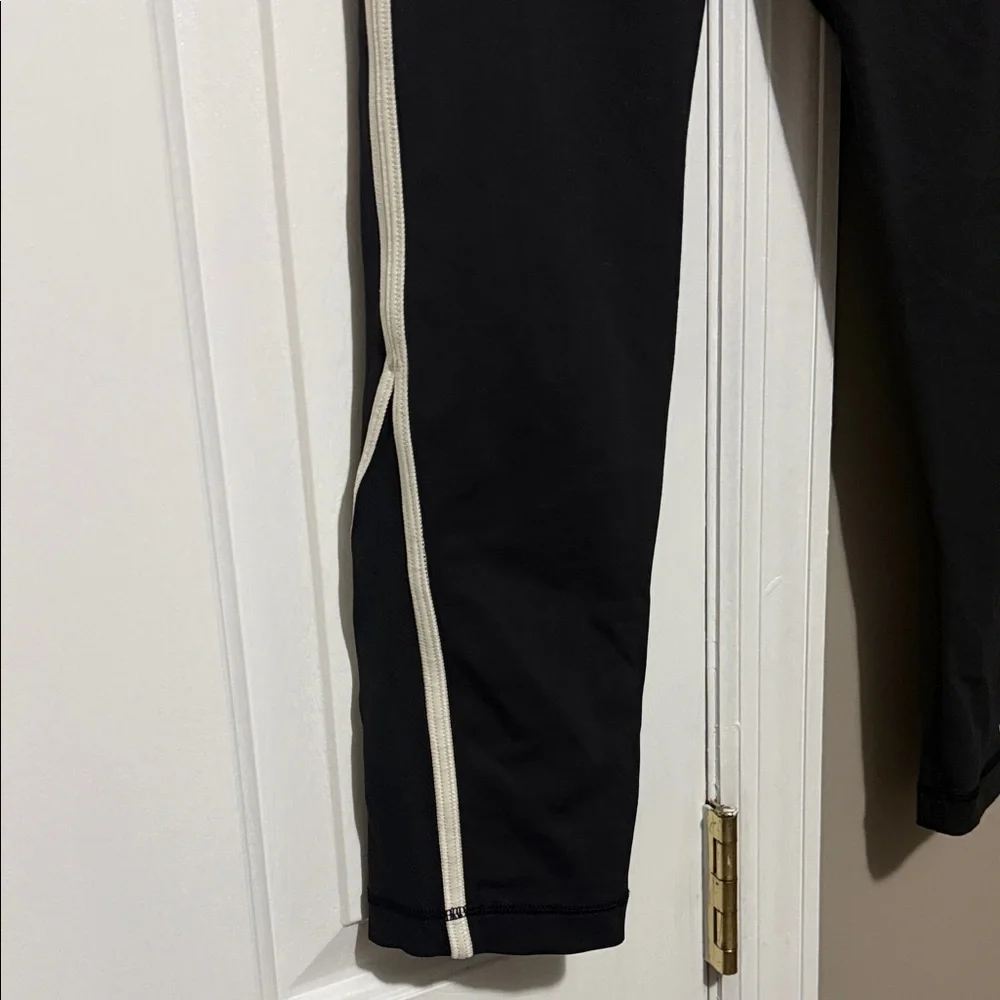 Lululemon Wunder Under Roll Down Crop Black Polka Dot Waistband White Stripe {4} - Picture 5 of 11